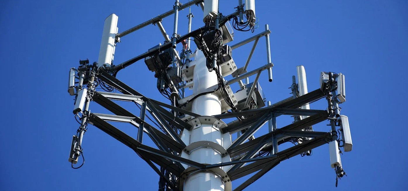 Maximizing the Effectiveness of Signal Jammers in Examination Halls: The Importance of Installation and Placement