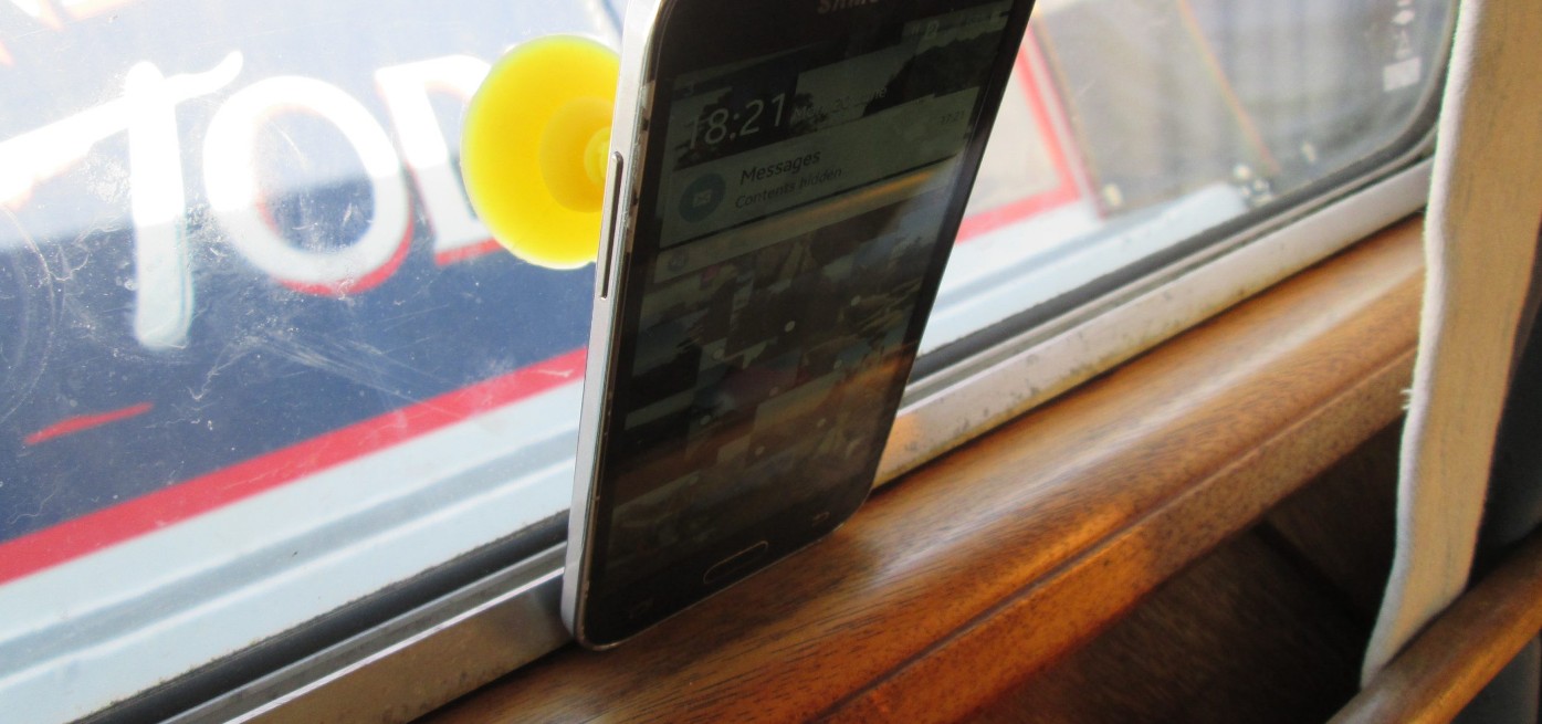 The Advantages and Limitations of Cell Phone Signal Blockers