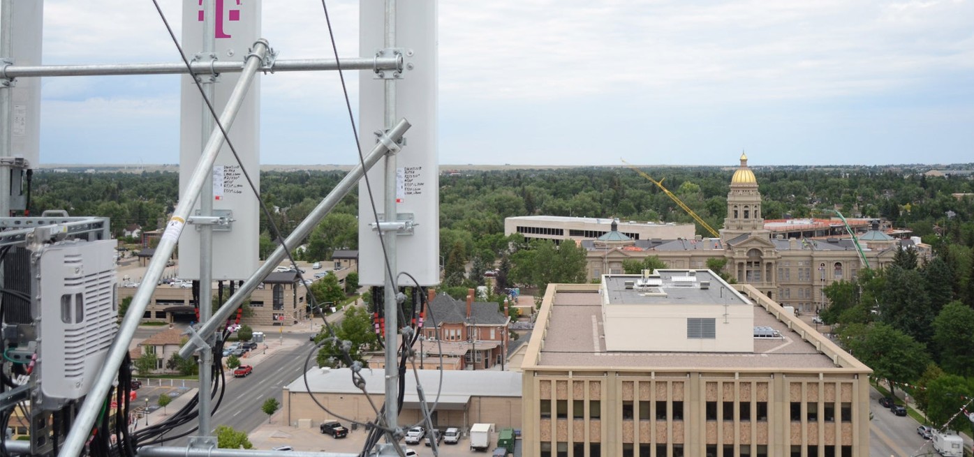 Factors Affecting the Shielding Effectiveness of Communication Interference Vehicles