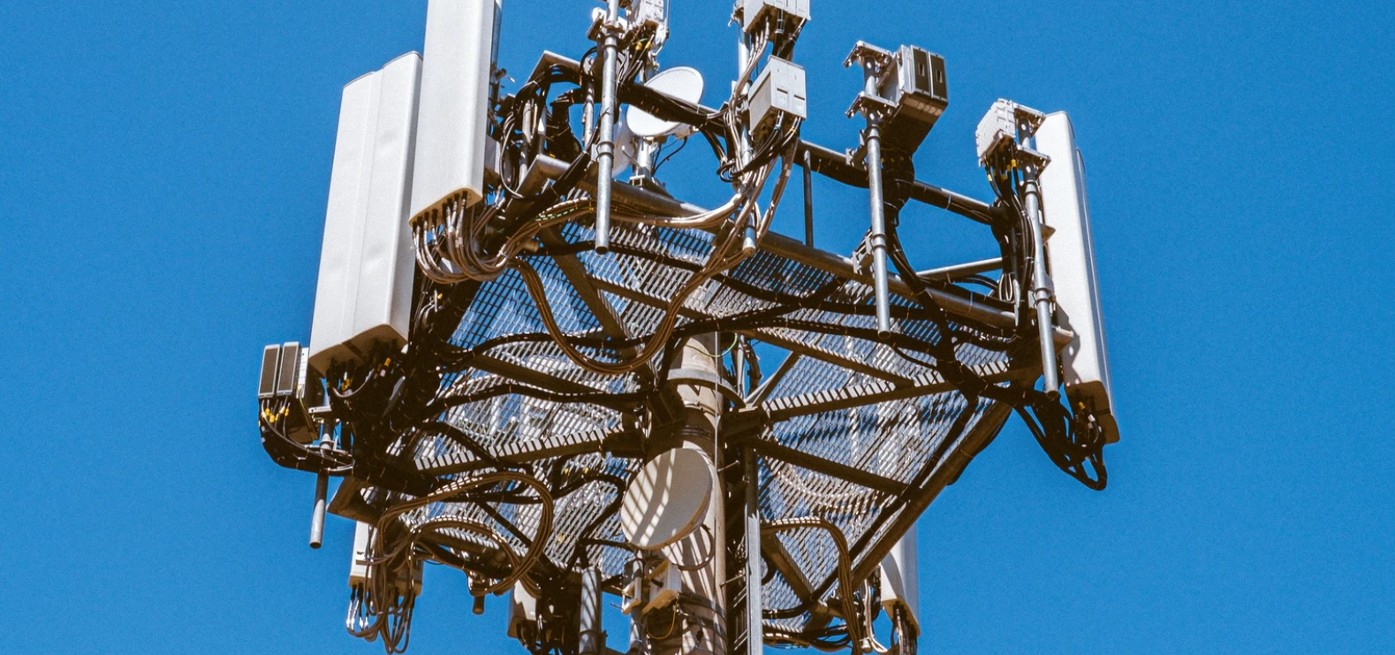 Controversy Surrounding the Installation of Signal Jammers in Dormitories