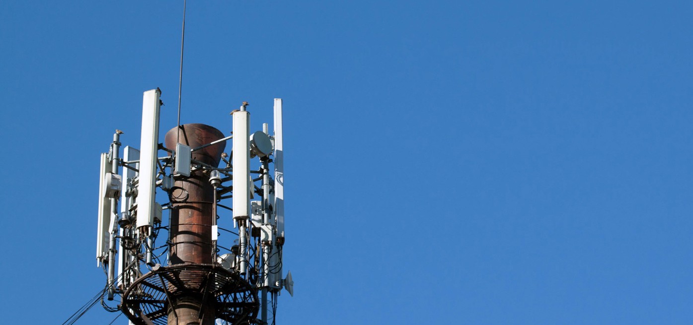 The Role and Application of Signal Jammers in Controlled Environments