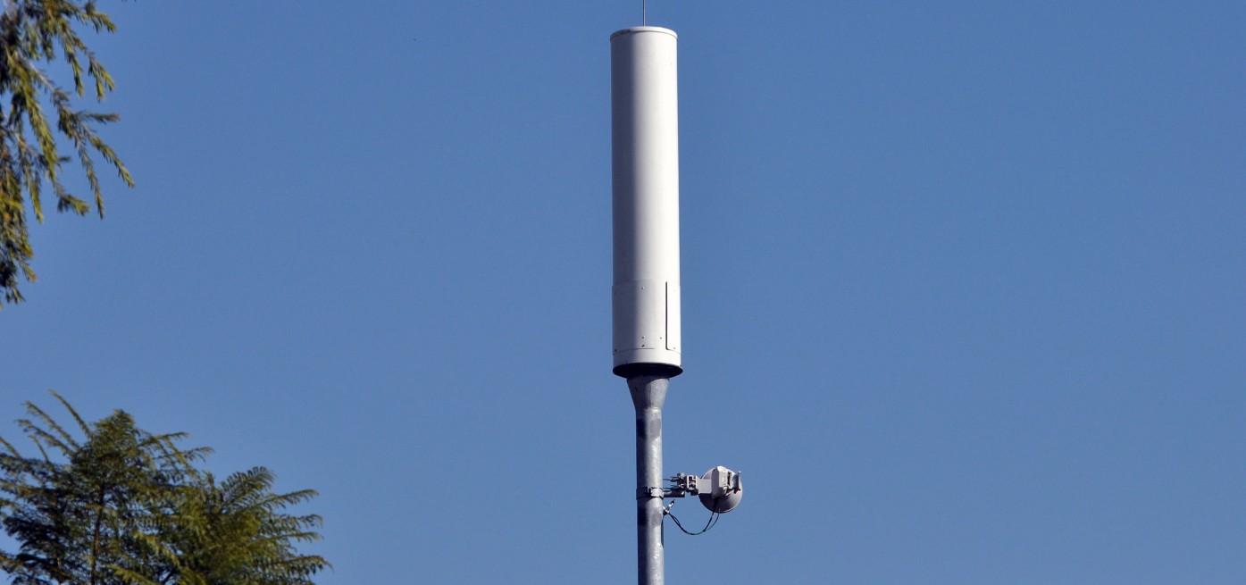 Can I Receive Text Messages When My Phone Signal is Blocked by a Signal Jammer?