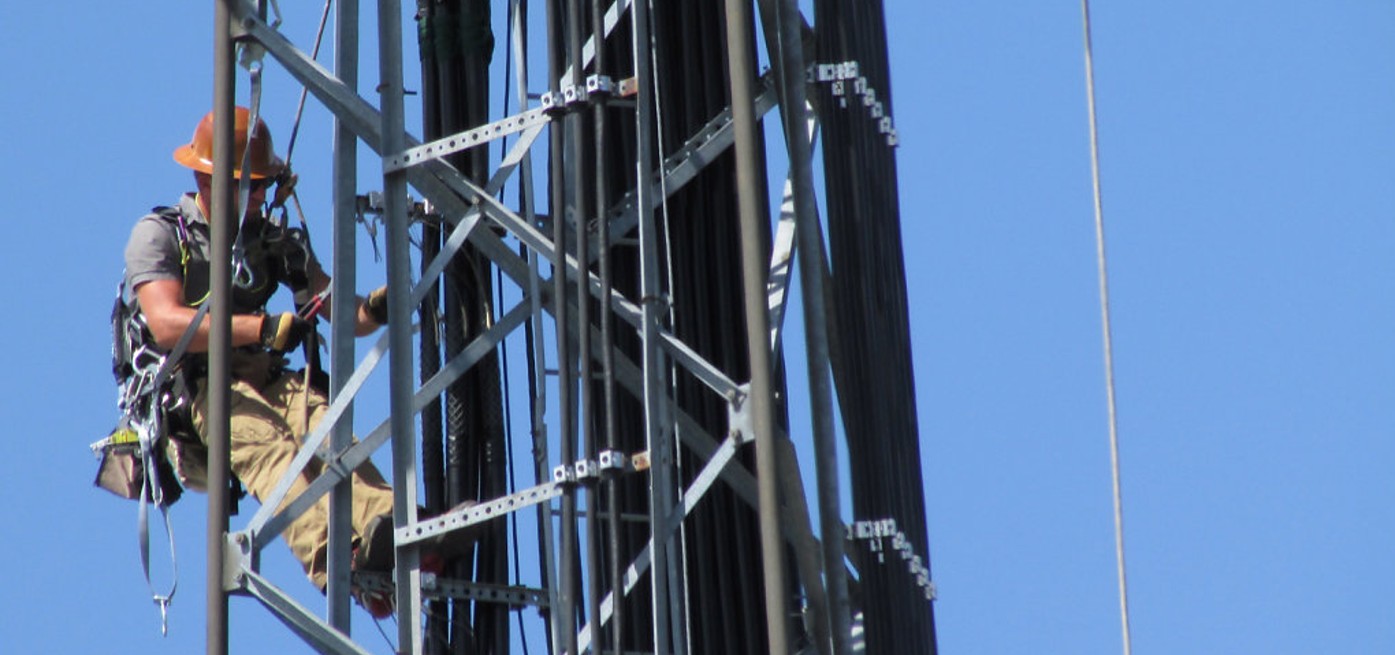 The Impact of Cell Phone Signal Jammers on Battery Consumption