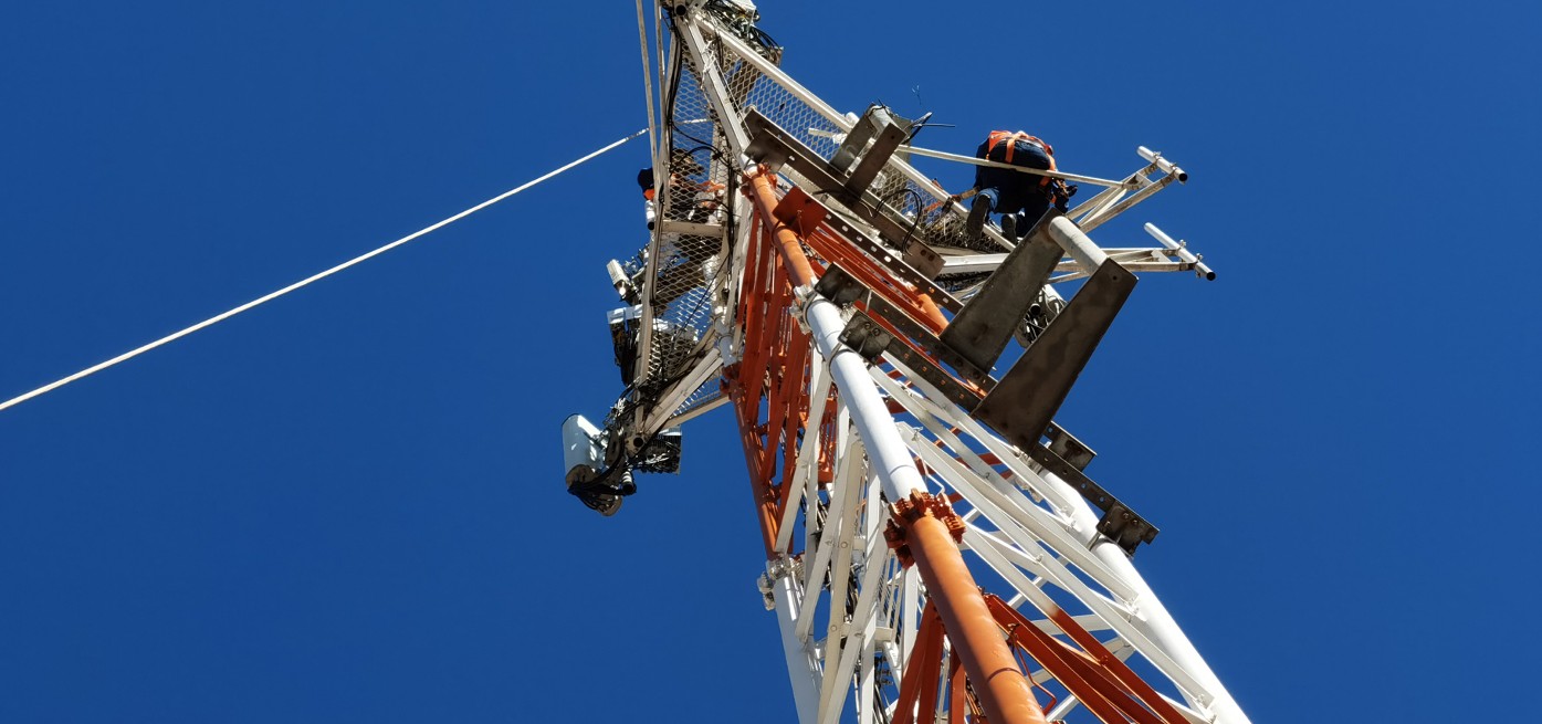 Three Ways to Access the Internet on Mobile Phones Despite Signal Jammers