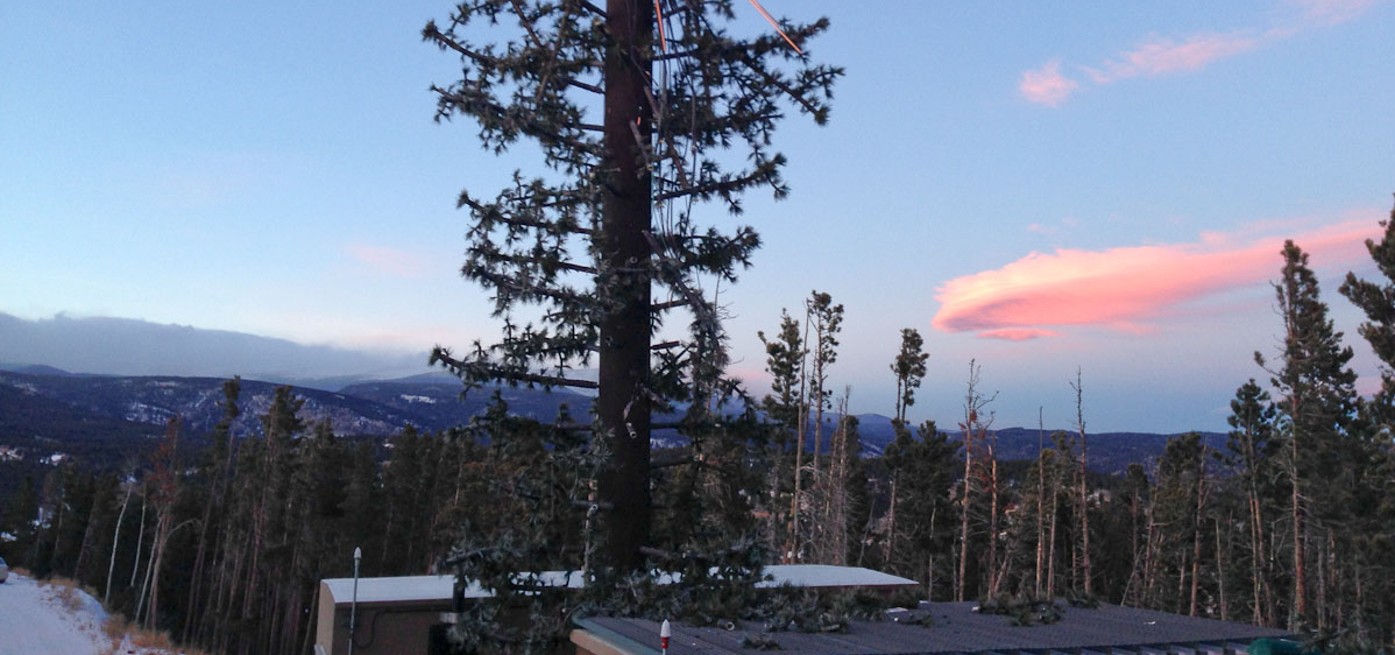 The Importance of Cell Phone Signal Jammers in Various Sensitive Locations