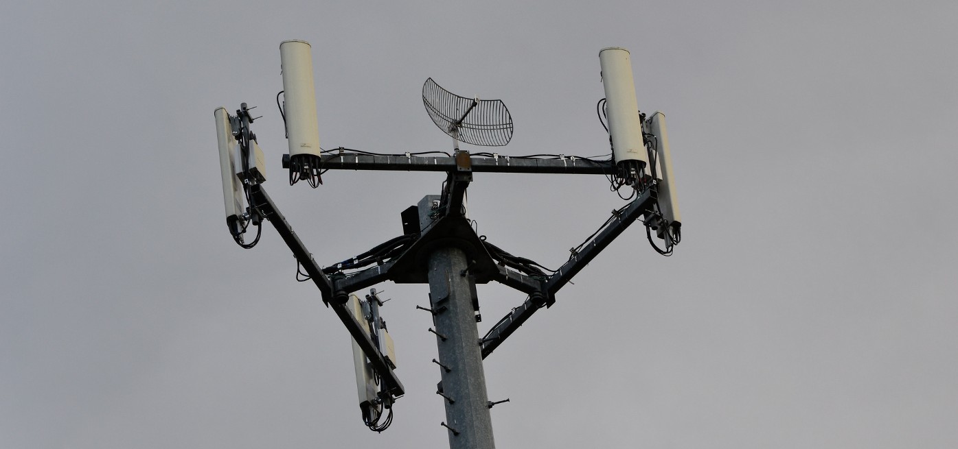 Portable Frequency Jammer: A Convenient Solution for Important Meetings